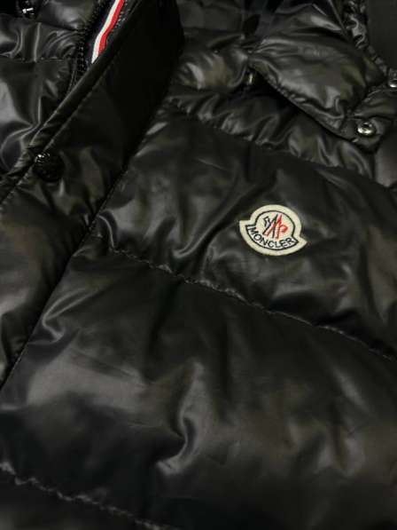 Жилетка Moncler с капюшоном в Череповце фото 3