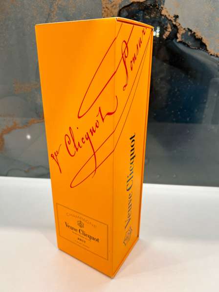 Упаковка от шампанского Veive Clicguot