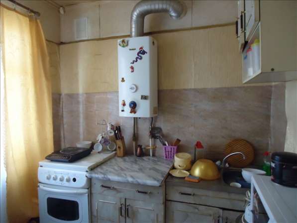 Продам четырехкомнатную квартиру в Ростове-на-Дону. Жилая площадь 64 кв.м. Этаж 5. Дом панельный. 