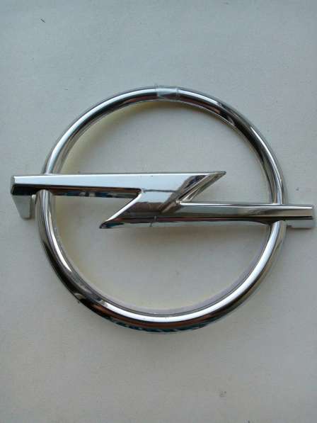 Знак Opel Zafira B
