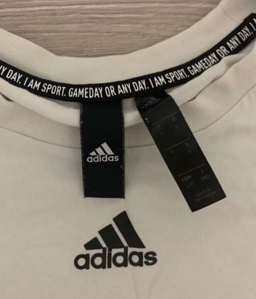 Футболка adidas