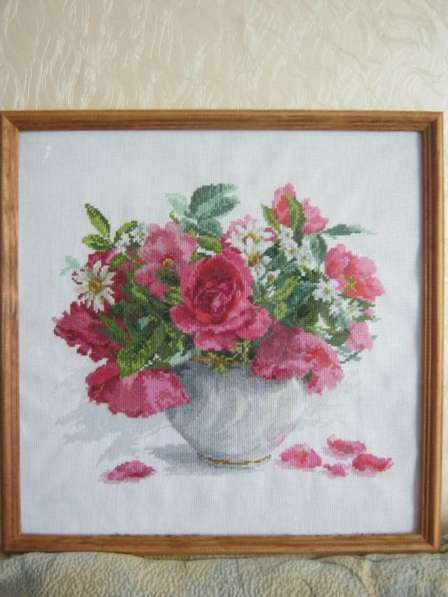 Картина Цветущий сад. Розы и ромашки
