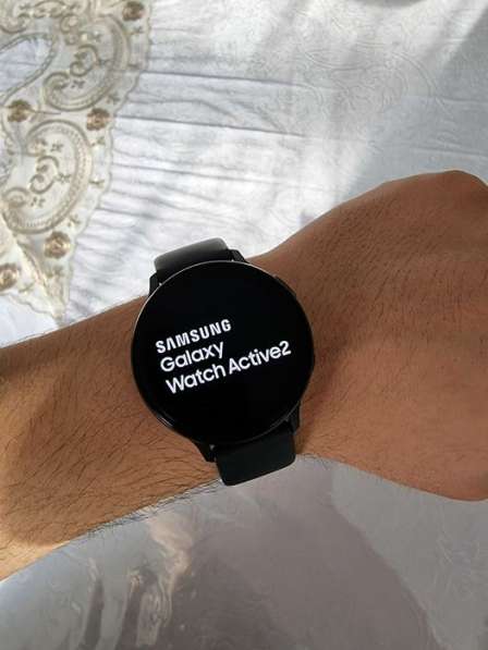 Смарт-часы Samsung Galaxy WatchActive 2 Black черные (44 м) в фото 3