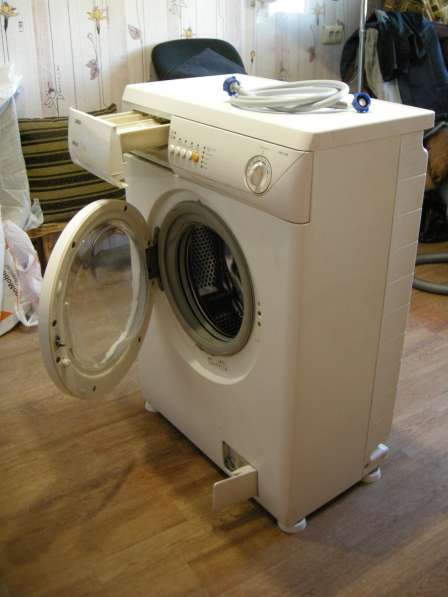Продам стиральную машину ZANUSSI Smart ZWO 384 в Владимире