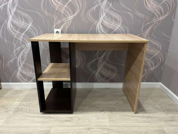 Стол письменный