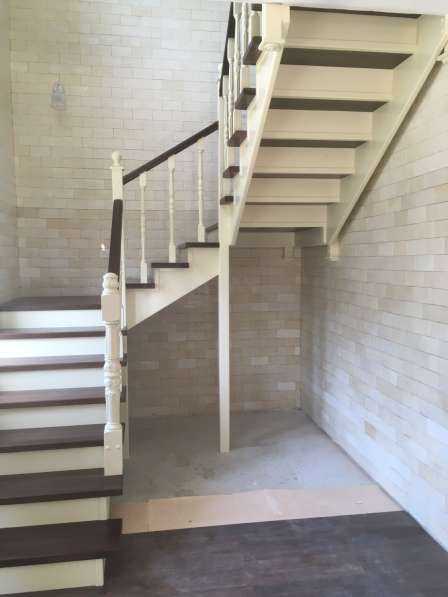 Изготовление лестниц в Москве