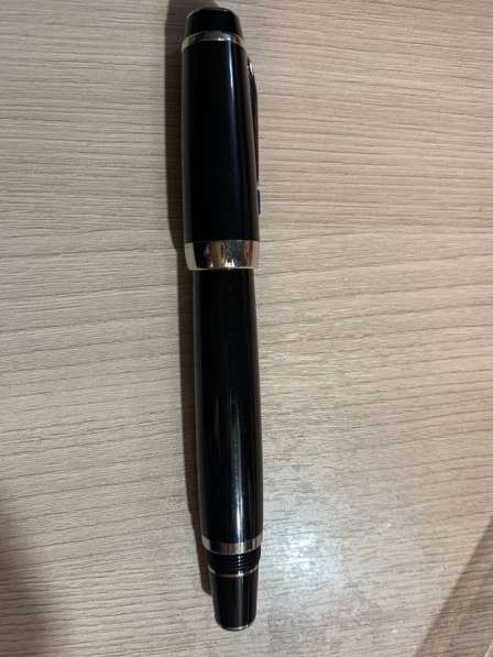 Ручка Файнлайнер от бренда Montblanc. Выполнена из чёрной др