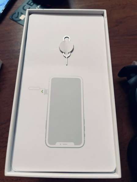 Продам iPhone XR идеал ! в Москве