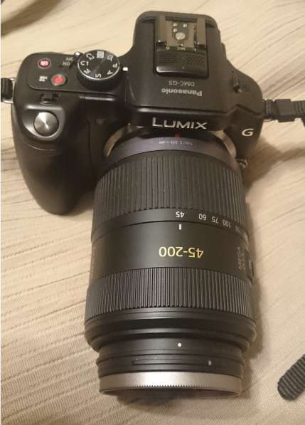 Продам фотоаппарат Panasonic Lumix DMC G5 доп. объектив