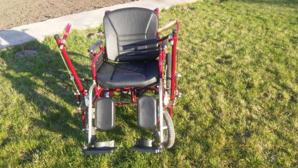 Инвалидную коляску(новою) продам в 