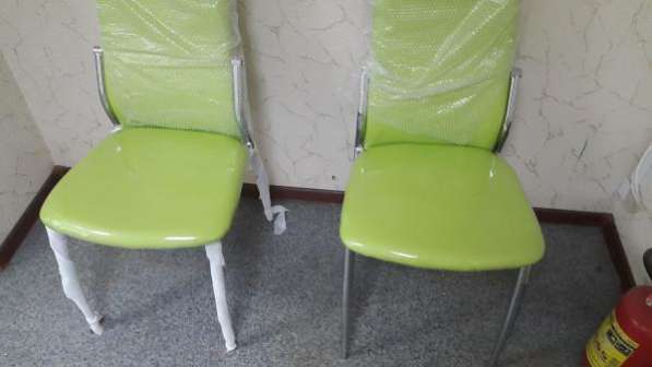 Зеленые стулья Bentley