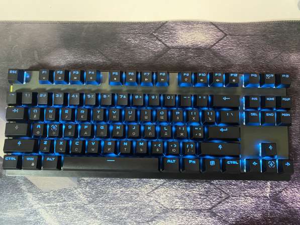 Клавиатура беспроводная с подсветкой Motospeed