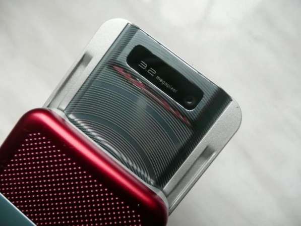 Новый Sony Ericsson W760i (оригинал) в Москве фото 5