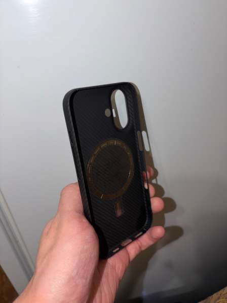 Чехлы на IPhone 16 в Перми фото 4