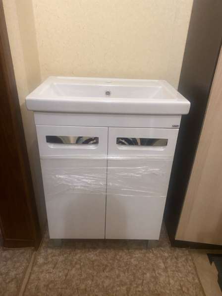 Раковина с тумбой
