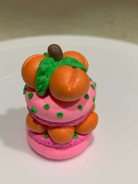 Пирожное из воздушного пластилина Покрытое лаком в Казани фото 15