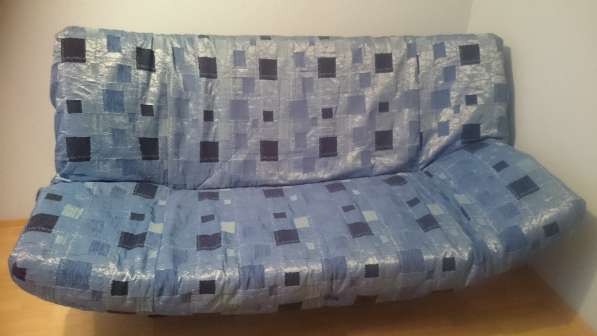 Продаю диван-трансформер синий. Оплата только наличными