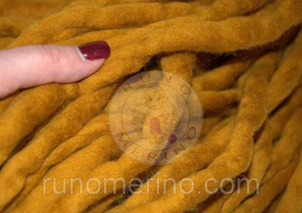 Объёмная пряжа, цвет №34 ЯНТАРЬ в фото 10