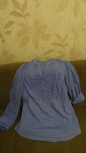 Рубашка голубого цвета (хлопок). Торг уместен