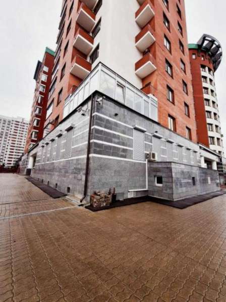 Продам 2 помещения 179 и 123 м2 в ЖК Крылатские Холмы в Москве
