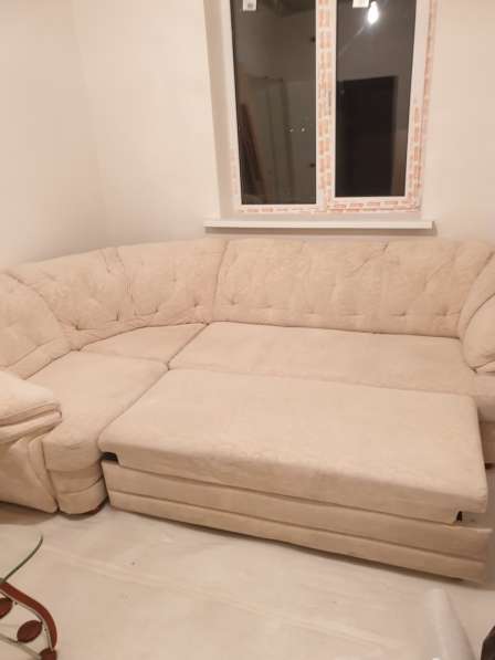 Срочно продаю двуспальный угловой диван диваны полгода