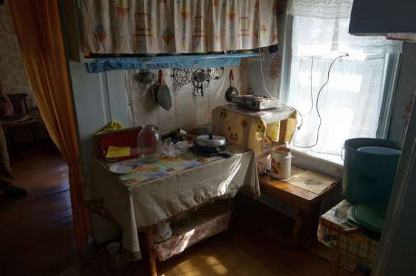 Бревенчатый дом в жилой деревне в Москве фото 10