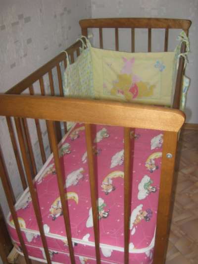 детскую кроватку в Челябинске