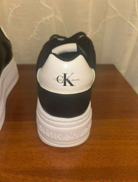 Кроссовки Calvin Klein женские в Иркутске