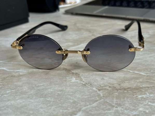 Новые солнцезащитные очки