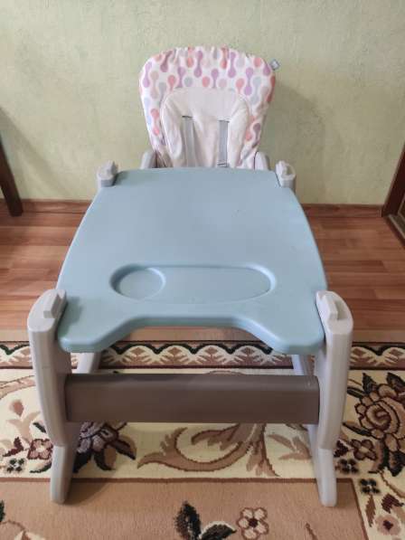 Детский стол со стулом для кормления в Москве