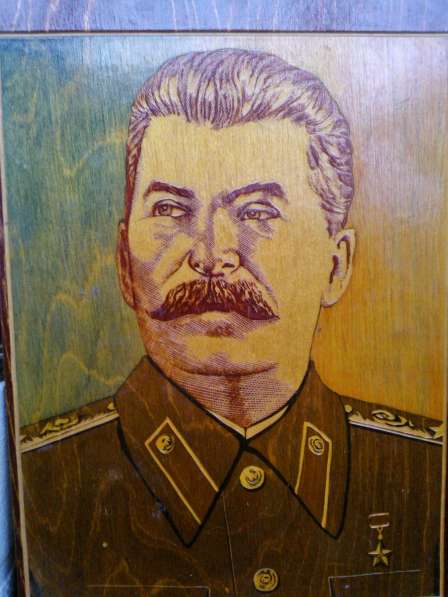 Портрет Сталина - резьба по дереву, 1 экземпляр в мире в Иркутске