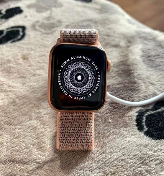 Apple Watch 4, 44mm