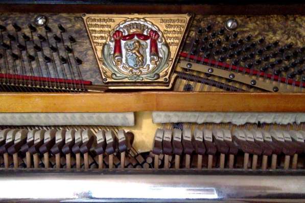 Старинное немецкое пианино в Дубне