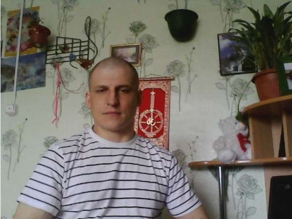 Геннадий, 37 лет, хочет познакомиться