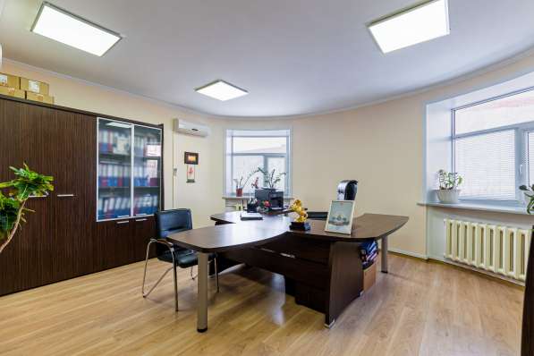 Сдам офис 26 кв. метров с дорогой качественной мебелью в фото 3
