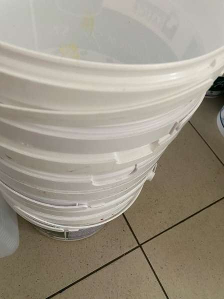 Прлдаю ведра 10 литров в Нижнем Новгороде