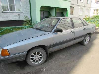 подержанный автомобиль Audi 100, продажав Новокузнецке