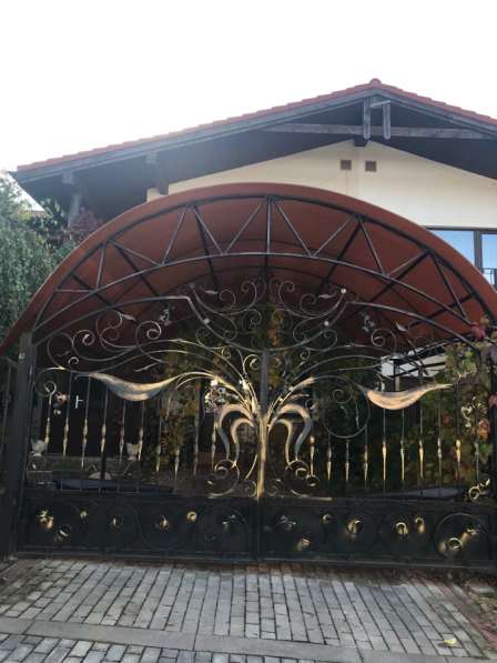 Продам коттедж в элитном посёлке в Москве