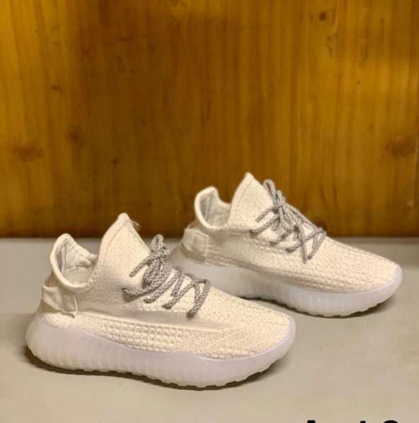 Кроссовки Yeezy в Москве фото 5