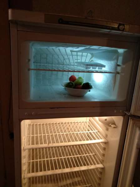 Продам холодильник луганск в фото 9