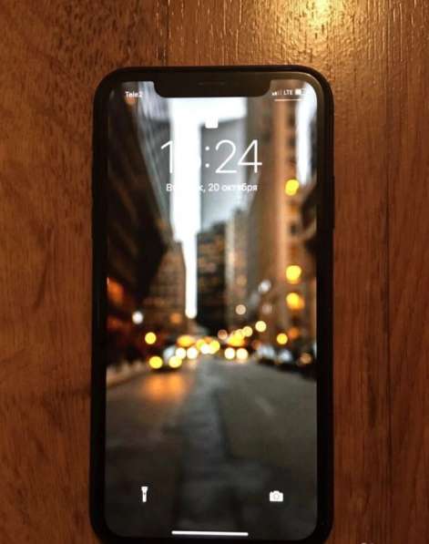 Продам iPhone XR