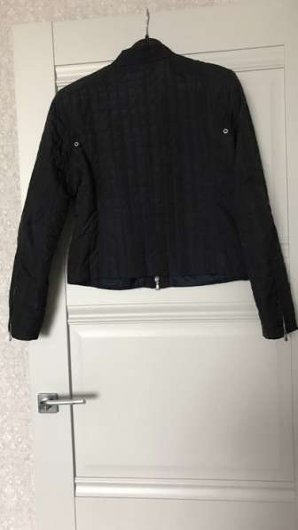 Куртка, Италия в Москве