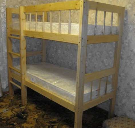 Удобная двухъярусная кровать из массива сосны в Екатеринбурге фото 5