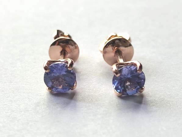 Пусеты золотые с Танзанитами Ф 5 мм