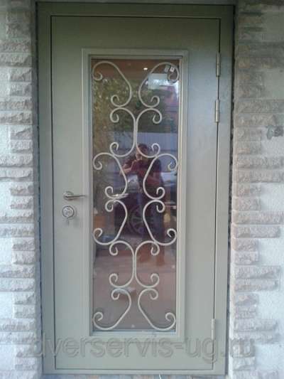 Стальные двери со стеклом и ковкой в Хабаровске фото 7
