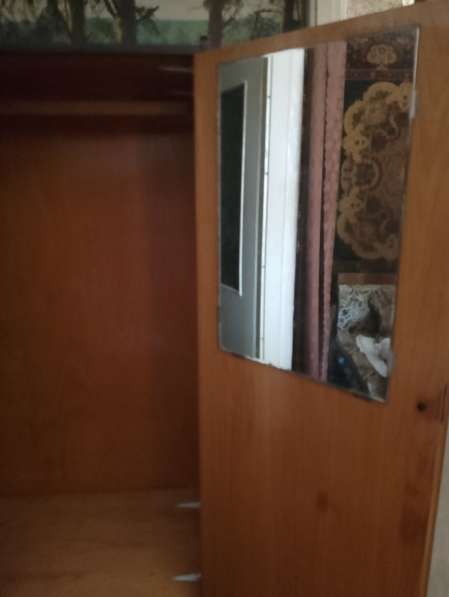 Отдам б/у шкаф в фото 3