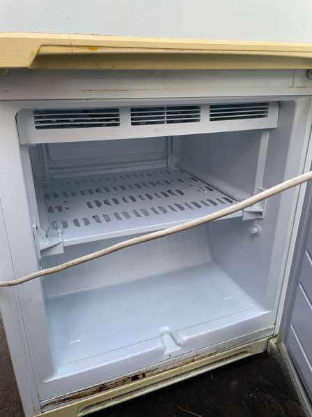 Продам холодильник адрес:люблино номер:+ в Москве