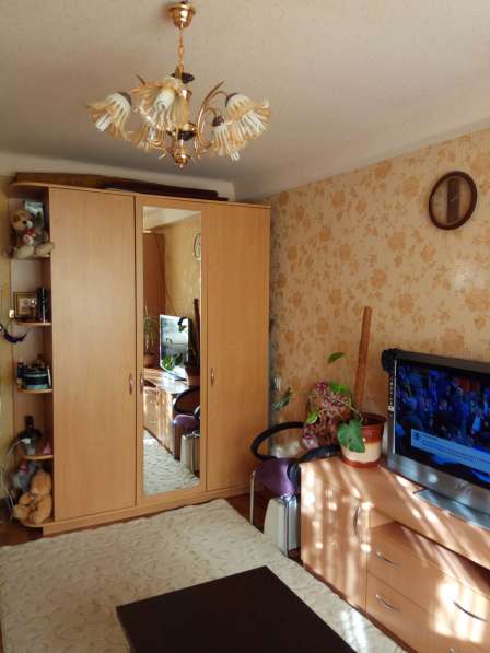 Продам 2-х комнатную квартиру по ул.50летия СССР в районе 15 в фото 12