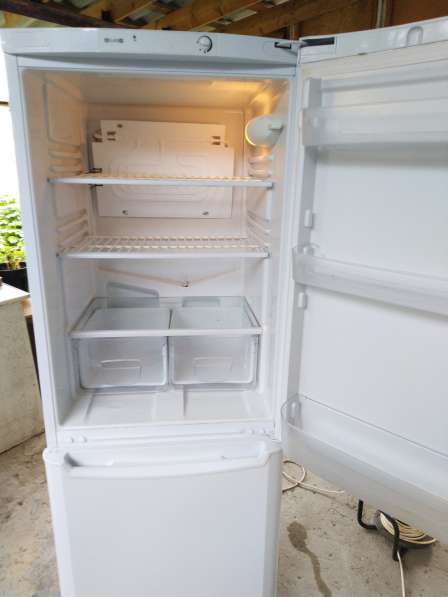 Двухкамерный холодильник в Керчи фото 5