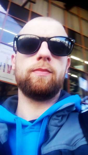 Юрий, 30 лет, хочет познакомиться в Санкт-Петербурге